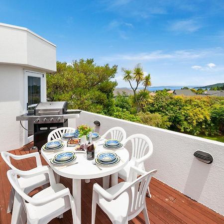 The White House - Taupo Holiday Home Εξωτερικό φωτογραφία
