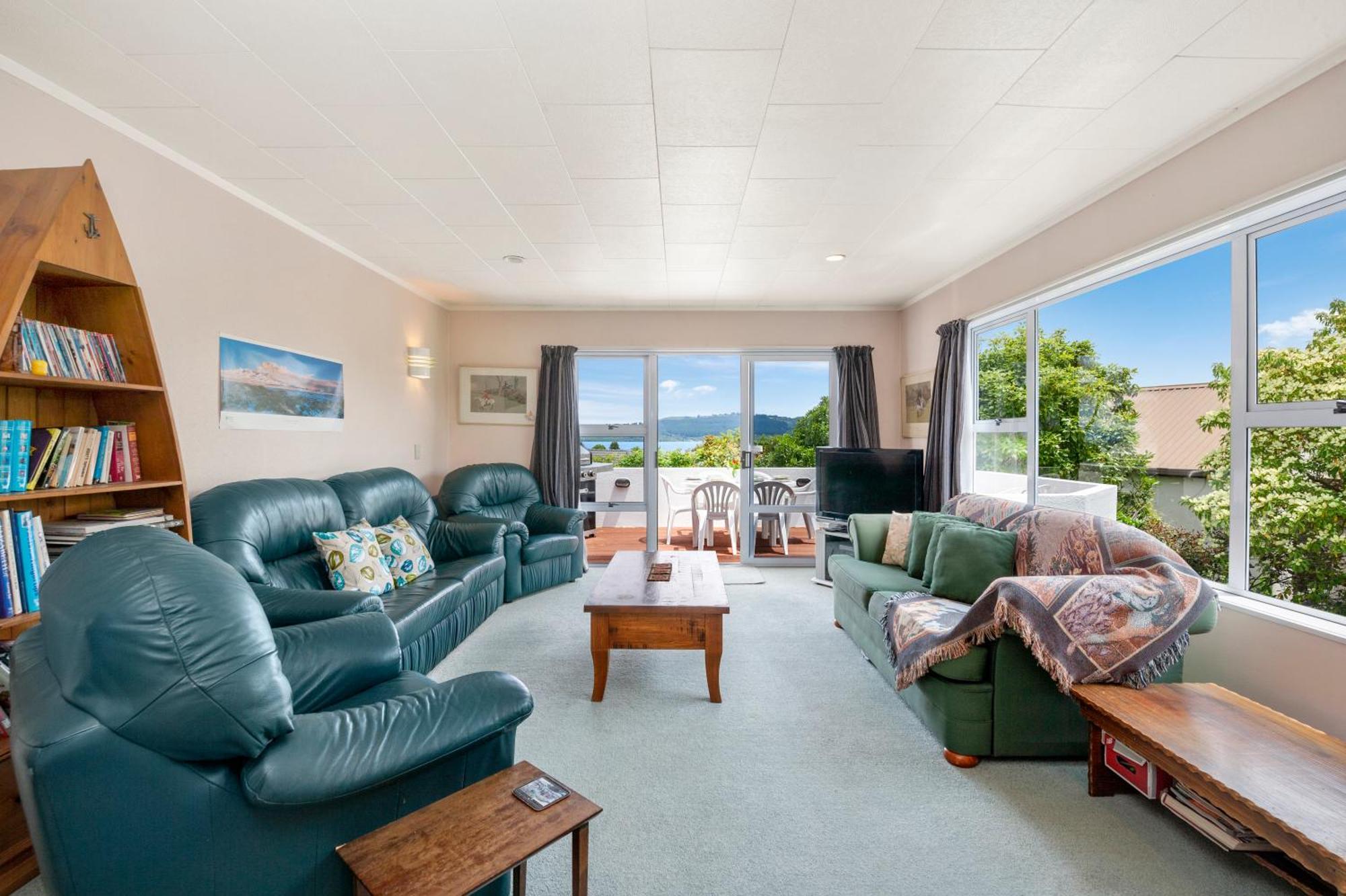 The White House - Taupo Holiday Home Εξωτερικό φωτογραφία