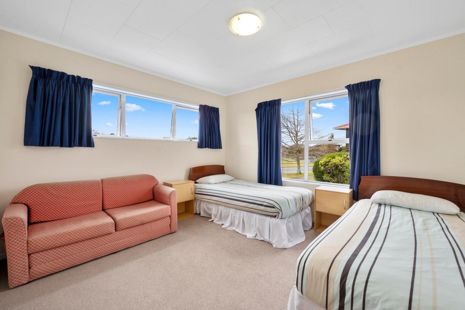 The White House - Taupo Holiday Home Εξωτερικό φωτογραφία